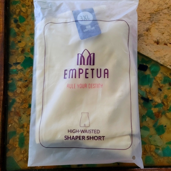NWT Empetua High-Waisted Shaper Short - Picture 1 of 2